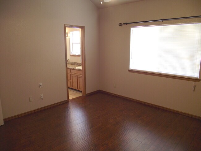 Building Photo - North HIlls in Northeast El Paso 3 bed Refrig A/C