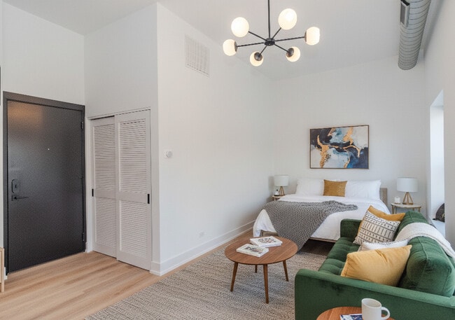 Building Photo - 2718 N Hampden Ct