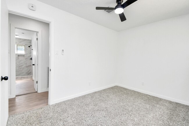 Building Photo - 9912 Cardinal St