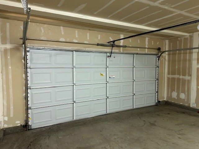 Building Photo - 9561 California Oak Cir