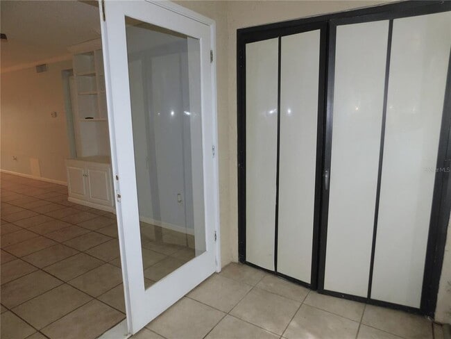 Building Photo - 2420 Winding Creek Blvd