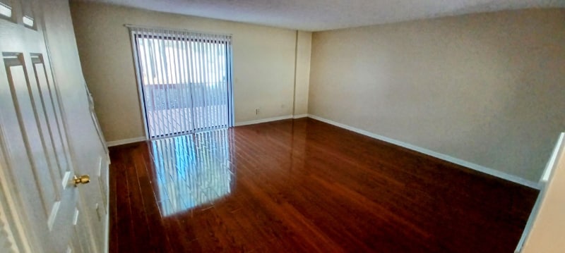 Building Photo - 303 Roswell Commons Cir