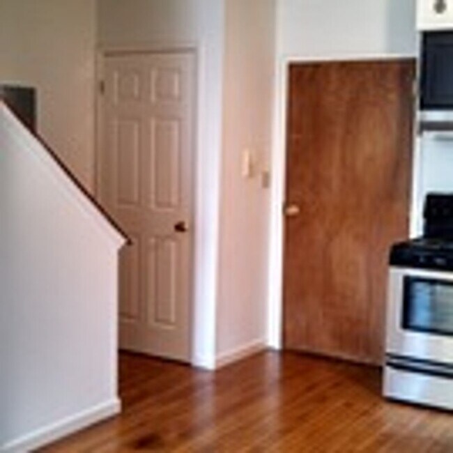 Building Photo - The Uptown Lofts 215