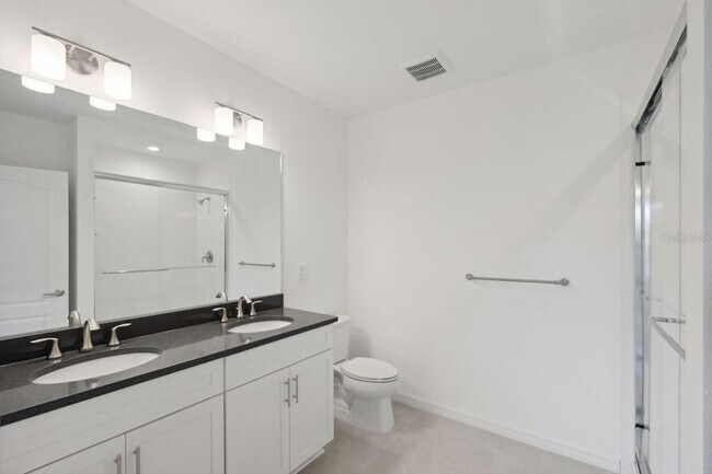 Building Photo - 3462 Caravelle St