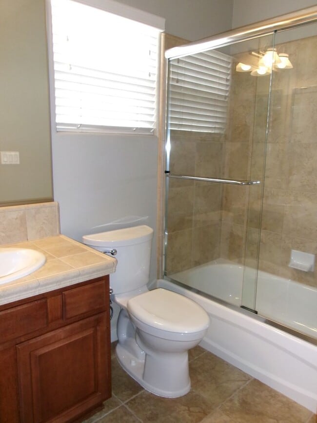 Building Photo - 2 Bedroom, 2 Bath at The Front Street Bungalows