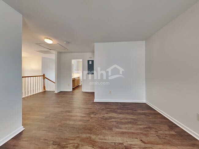 Building Photo - 8940 N Red Maple Cir