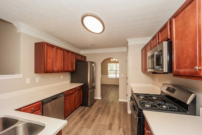 Building Photo - 41 St Charles Pl