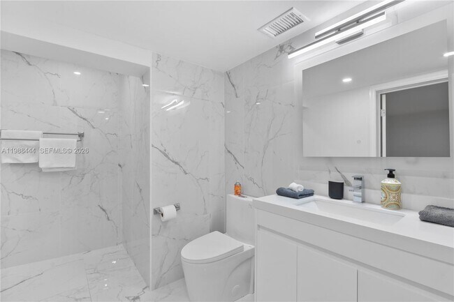 Building Photo - 1247 Jackson St