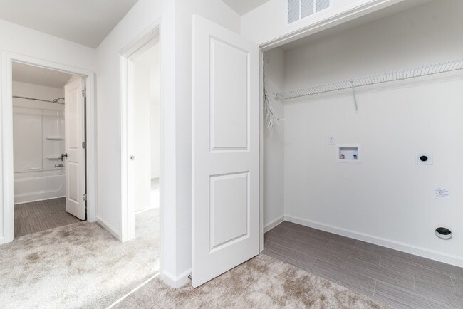 Building Photo - 3662 Foxton Dr