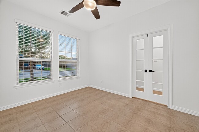 Building Photo - 7927 Tindarey Maple Trace