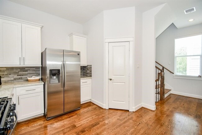 Building Photo - 703 Link Rd