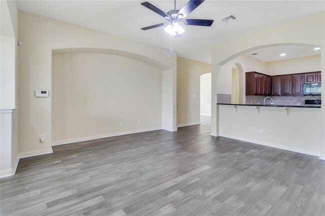 Building Photo - 3608 Glastonbury Trail