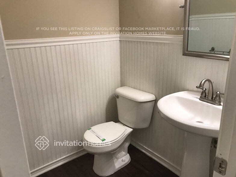 Building Photo - 2225 Ballston Pl