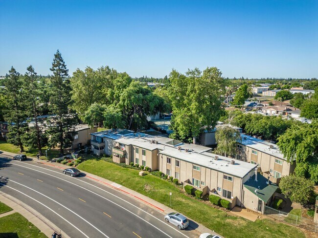 Floorplan - Redwoods at Mather Station Apartments
