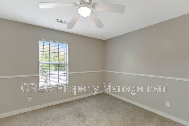 Building Photo - 1411 Oaklanding Rd