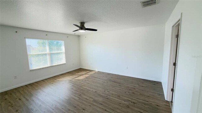 Building Photo - 2255 Sheboygan Pl
