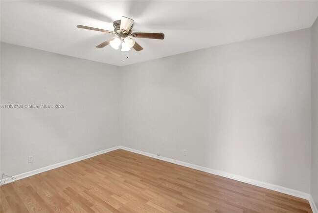 Building Photo - 5386 Balsam Terrace