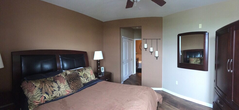 Master Bedroom - 10176 Park Meadows Dr