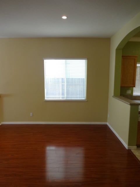 Building Photo - SINGLE STORY, 3 BEDROOM, 2 BATH, 2.5 CAR GARAGE, IN GATED COMMUNITY!