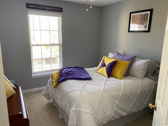 Building Photo - 41889 Precious Square