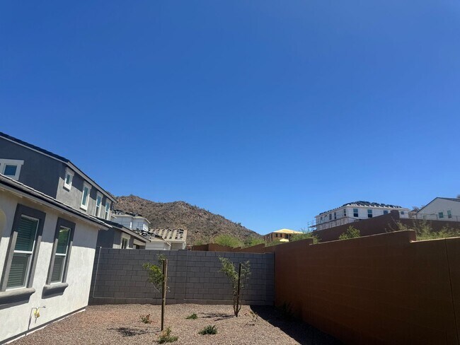 Building Photo - BRAND NEW HOME IN ALORAVITA IN PEORIA