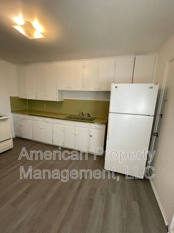 Building Photo - 2730 N Main St