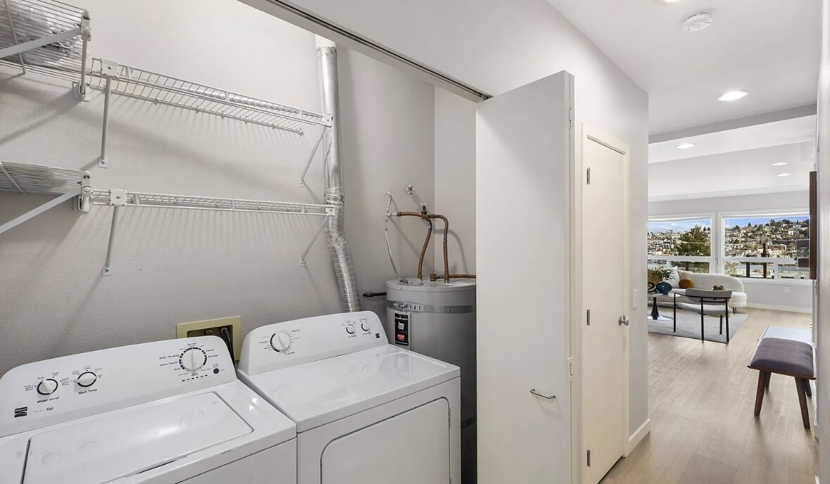 Building Photo - 1768 Aurora Ave N