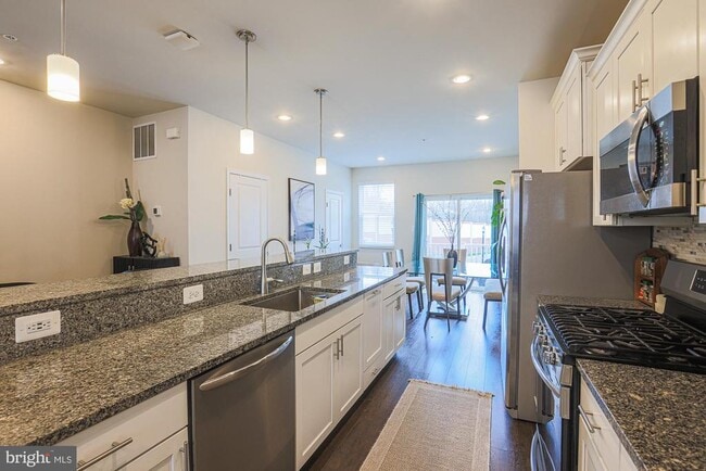 Building Photo - 7104 Druce Way