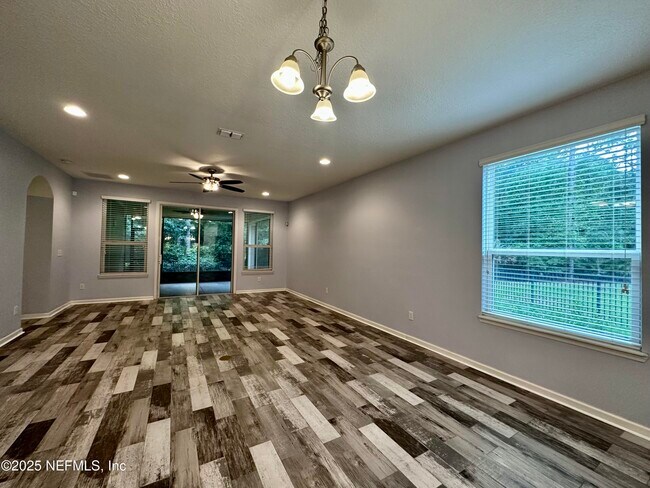 Building Photo - 65 Lone Eagle Way