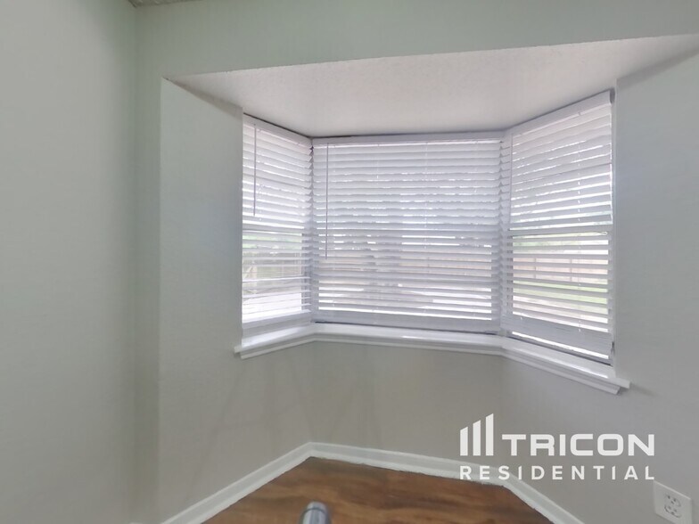 Building Photo - 13154 Winding Wood Dr