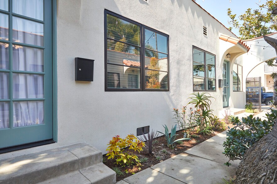 Building Photo - 640 Santa Clara Ave