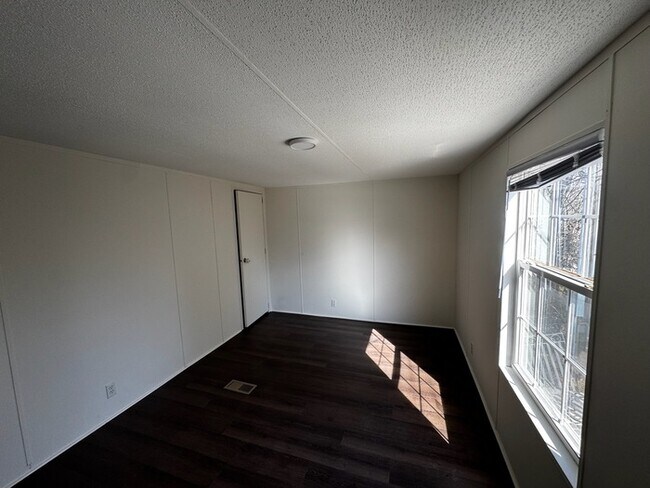 Building Photo - 7804 Stanley Rd