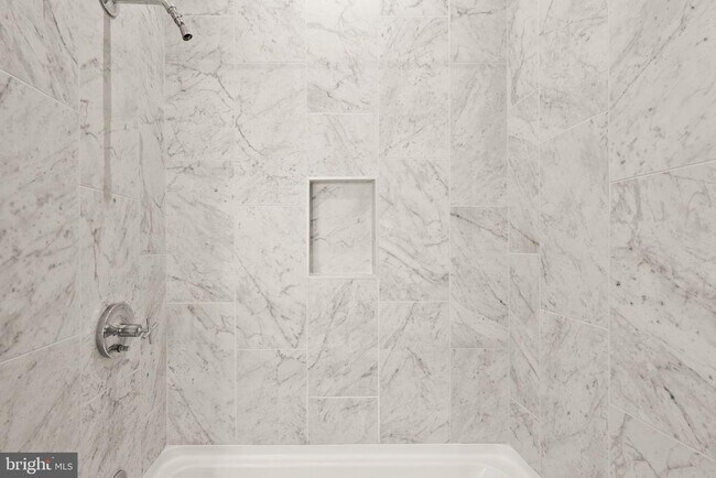 Building Photo - 925 N Fairfax St