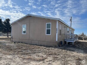 Building Photo - 3 Bedroom / 2 Bath in Spring Creek