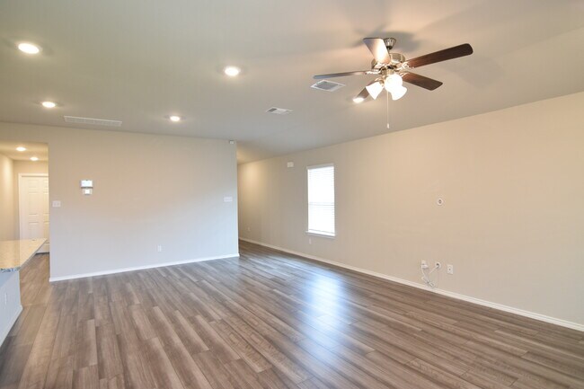 Building Photo - 8419 Brahma Plns Rd