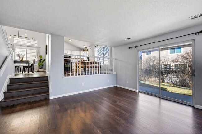 Building Photo - Updated 4bed in Parker!