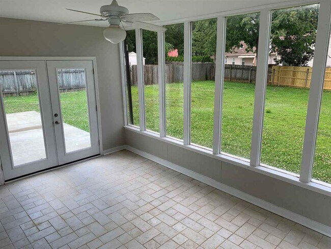 Building Photo - 3069 Circle Gate Dr