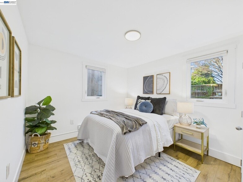 Building Photo - 680 42nd St