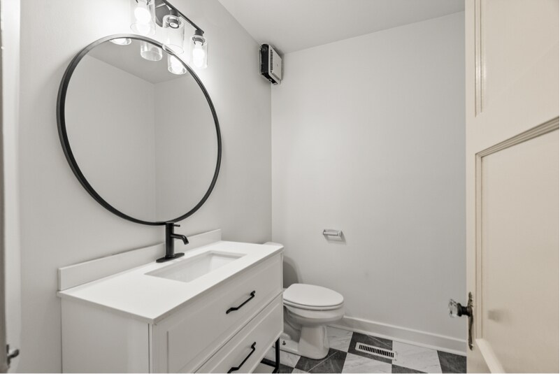 Building Photo - 1625 N Grant St