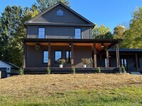 Building Photo - 21 Highland St