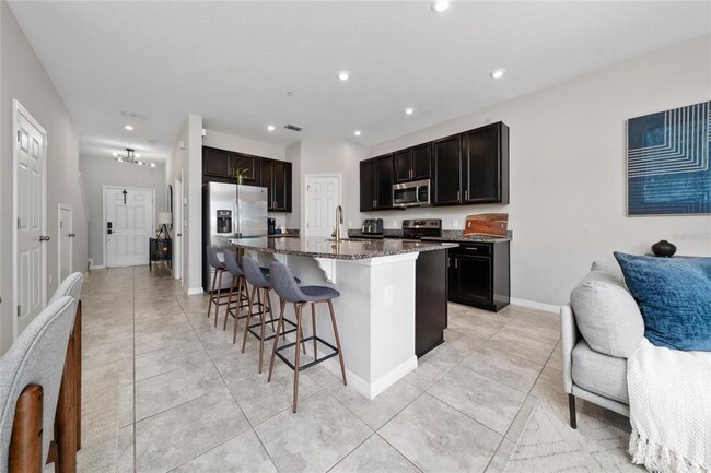 Building Photo - 10849 Wyne Tree Ct