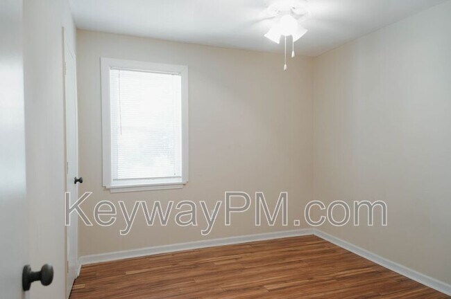 Building Photo - 2841 Pheasant Dr