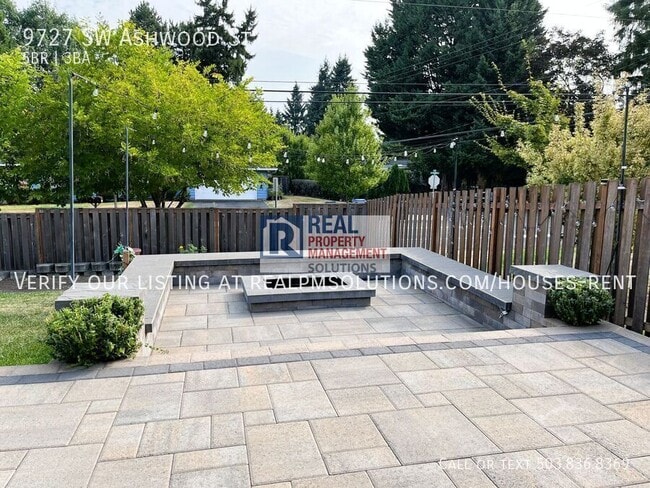 Building Photo - 9727 SW Ashwood St