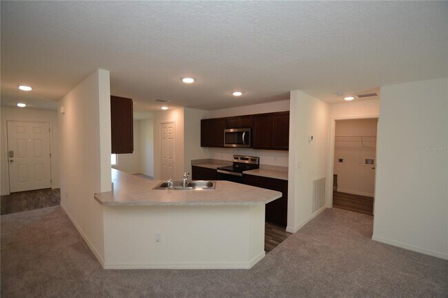 Building Photo - 93 Panorama Dr