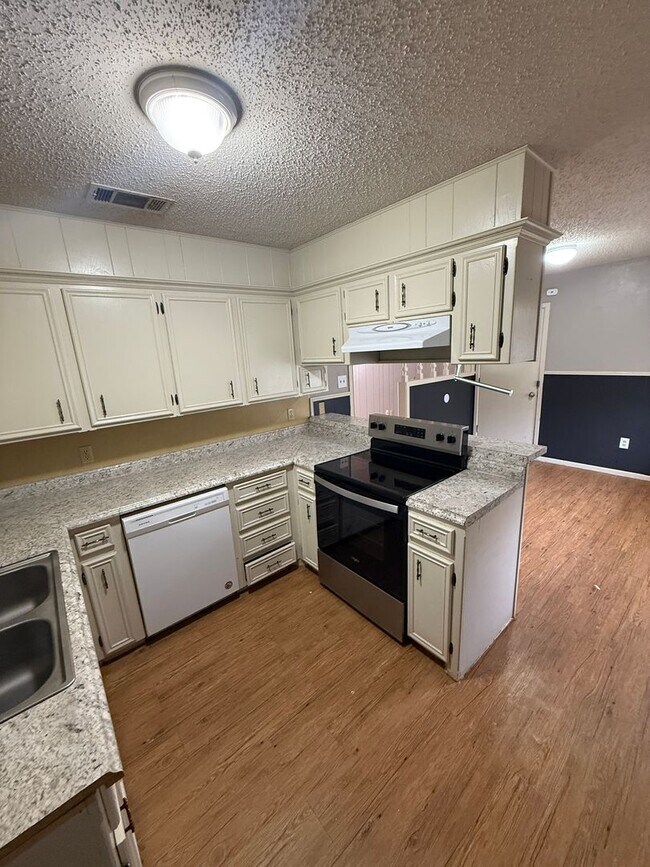 Building Photo - 3702 53rd St