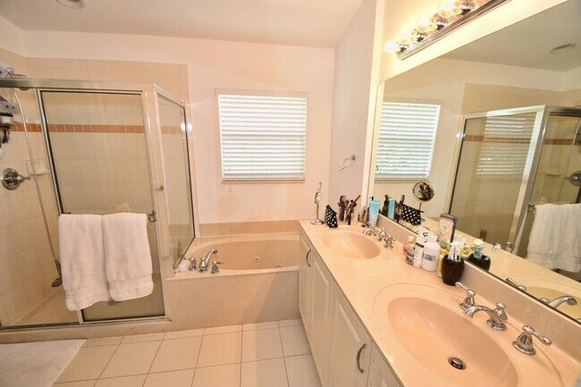Building Photo - 16178 Poppy Seed Cir