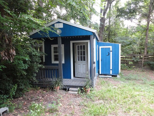 Building Photo - Owner lookin for a 7 month Lease only