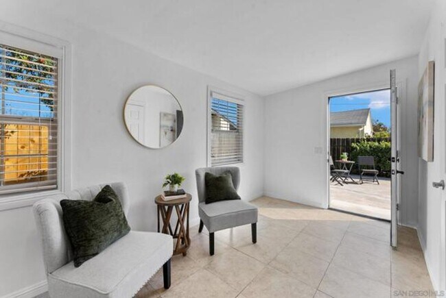 Building Photo - 8420-8424 Dallas St