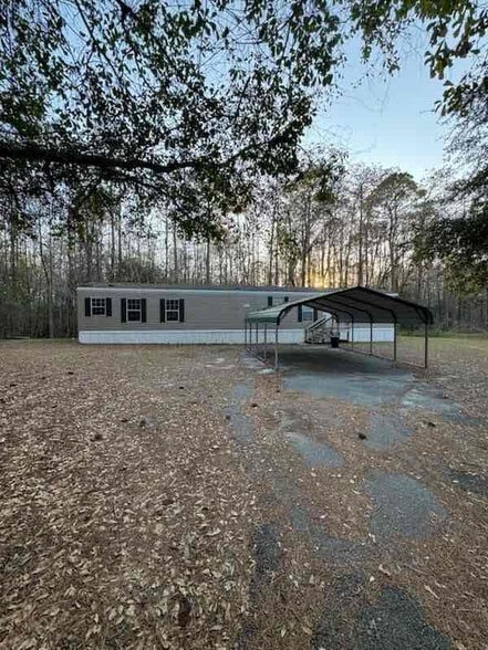 Primary Photo - 790 Live Oak Church Rd