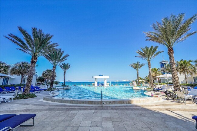 Building Photo - 3101 S Ocean Dr